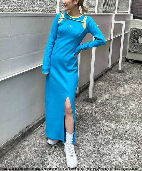 BACK TO THE FIELD（バック トゥー ザ フィールド）の「【MLB】アームカッティングスリットロングワンピース（ワンピース・レディース・ブラック/グレー/ブルー・FREE）」の6枚目の写真