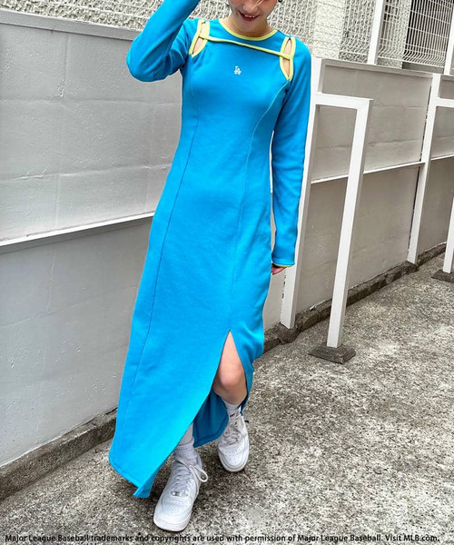 BACK TO THE FIELD（バック トゥー ザ フィールド）の「【MLB】アームカッティングスリットロングワンピース（ワンピース・レディース・ブラック/グレー/ブルー・FREE）」の7枚目の写真