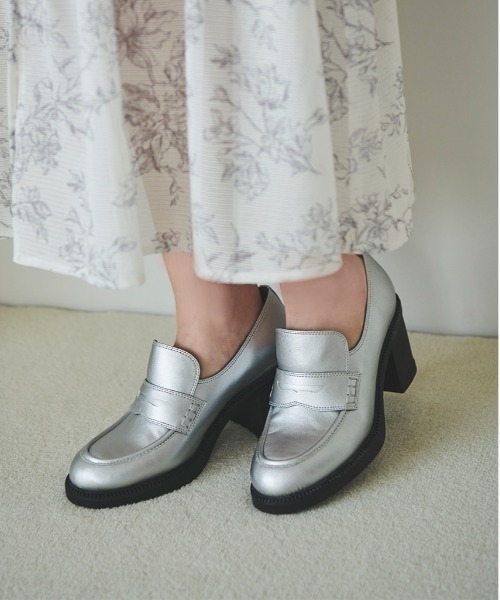 31 Sons de mode(トランテアン ソン ドゥ モード)の「ヒールローファー(ローファー・レディース・ブラック/シルバー/ブラウン・M/L/S)」の3枚目の写真