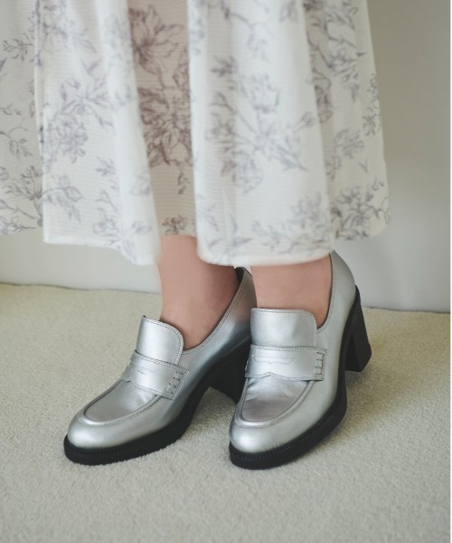 31 Sons de mode(トランテアン ソン ドゥ モード)の「ヒールローファー(ローファー・レディース・ブラック/シルバー/ブラウン・M/L/S)」の5枚目の写真