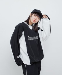 ナイロンロゴラインプルオーバー