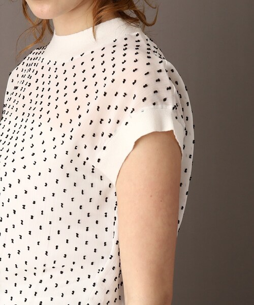 DRESSTERIOR(ドレステリア)の「◆【洗える/大人フェミニン】ドットジャカードプルオーバー(Tシャツ/カットソー・レディース・ブラック/オフホワイト・34/36/38)」の11枚目の写真