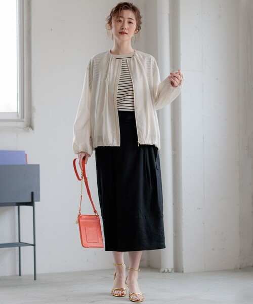 23区（ニジュウサンク）の「【洗える】リネンレーヨンストレッチ タック スカート（スカート・レディース・カーキ系/ベージュ系/ブラック系・30/32/34）」の22枚目の写真