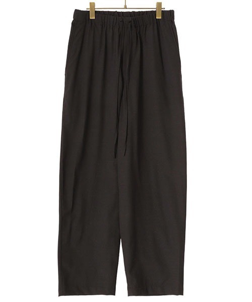 marka（マーカ）の「marka / マーカ：COCOON WIDE EASY PANTS - TUMBLED WOOL TROPICAL -：M24A-08PT01C[COR]（スラックス・メンズ・ブラック・2/1）」の3枚目の写真