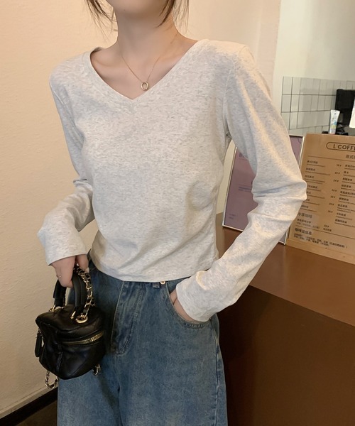 LAFFMO（ラフモ）の「Vネック長袖クロップドカットソー（Tシャツ/カットソー・レディース・ホワイト/ブラック/グレー・M/L）」の13枚目の写真