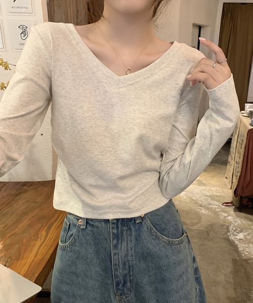 LAFFMO（ラフモ）の「Vネック長袖クロップドカットソー（Tシャツ/カットソー・レディース・ホワイト/ブラック/グレー・M/L）」の7枚目の写真