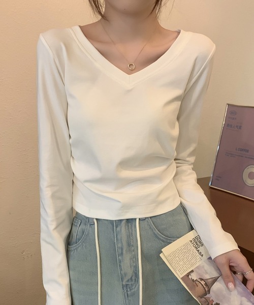 LAFFMO（ラフモ）の「Vネック長袖クロップドカットソー（Tシャツ/カットソー・レディース・ホワイト/ブラック/グレー・M/L）」の21枚目の写真