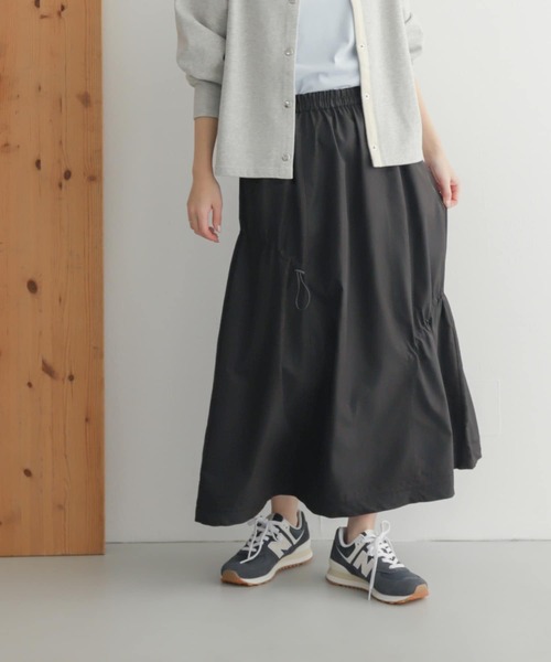 URBAN RESEARCH DOORS（アーバンリサーチドアーズ）の「add fabricsドロストスカート（スカート・レディース・ホワイト系その他/ブラック・MEDIUM）」の3枚目の写真