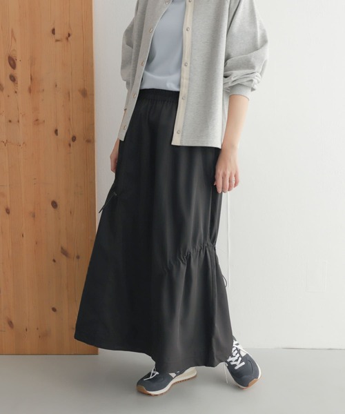 URBAN RESEARCH DOORS（アーバンリサーチドアーズ）の「add fabricsドロストスカート（スカート・レディース・ホワイト系その他/ブラック・MEDIUM）」の6枚目の写真