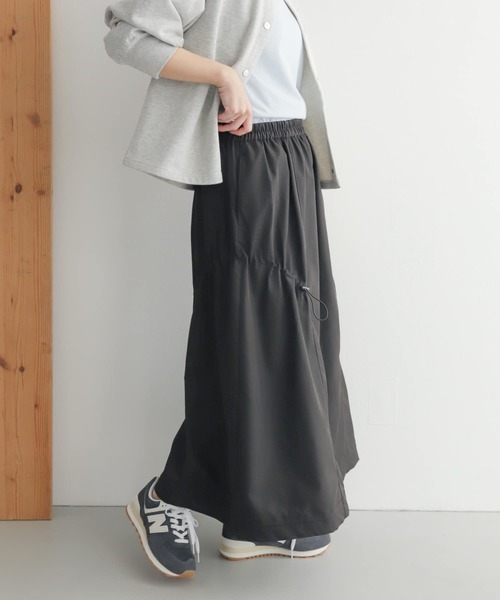 URBAN RESEARCH DOORS（アーバンリサーチドアーズ）の「add fabricsドロストスカート（スカート・レディース・ホワイト系その他/ブラック・MEDIUM）」の9枚目の写真