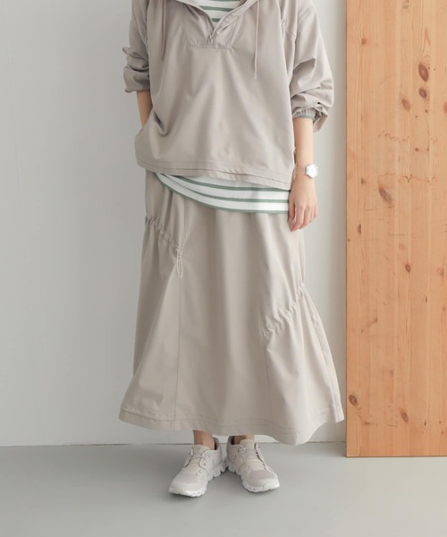 URBAN RESEARCH DOORS（アーバンリサーチドアーズ）の「add fabricsドロストスカート（スカート・レディース・ホワイト系その他/ブラック・MEDIUM）」の15枚目の写真