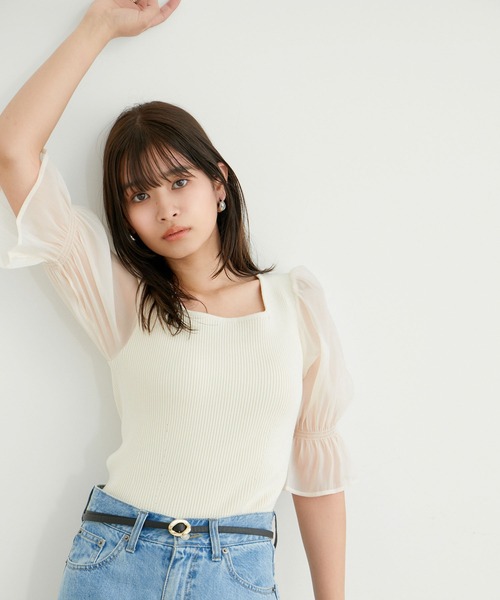 VIS（ビス）の「袖オーガンジーキャンディスリーブスクエアネックニット（ニット/セーター・レディース・ブラック/ピンク/キナリ・FREE）」の4枚目の写真