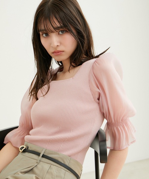 VIS（ビス）の「袖オーガンジーキャンディスリーブスクエアネックニット（ニット/セーター・レディース・ブラック/ピンク/キナリ・FREE）」の10枚目の写真