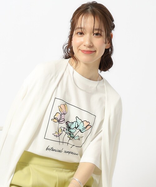 SHOO・LA・RUE（シューラルー）の「◆【洗える/プチプラ/綿100％】グラフィック半袖ゆるTシャツ（Tシャツ/カットソー・レディース・オレンジ系その他5/グリーン系5/チャコール/パープル系1/ホワイト系6/ホワイト/ブラック系2/ブルー系2/ホワイト系5/グレー系/グレー系3/ネイビー系3/ピンク系その他/ホワイト系1/ホワイト系2/ブラック/ホワイト系その他6/ベージュ系その他7/ホワイト系8/グレー系4/ブラック系7/オレンジ系5/ブルー系7/パープル系2・02/03/04）」の5枚目の写真