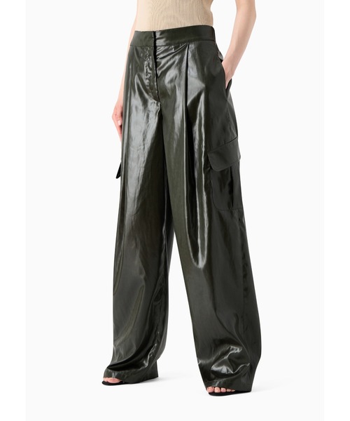EMPORIO ARMANI(エンポリオアルマーニ)の「【エンポリオ アルマーニ】Emporio Armani Sustainability Values Capsule Collection カーゴパンツ ウェットルック再生テクニカルサテン(カーゴパンツ・レディース・ライトカーキ・36/38/40)」の1枚目の写真