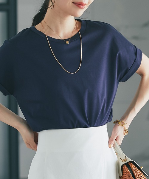 La boutique BonBon（ラブティックボンボン）の「ターンバックスリーブTシャツ（Tシャツ/カットソー・レディース・ネイビー/ピンク/チャコールグレー/オフホワイト/サックスブルー・FREE）」の4枚目の写真