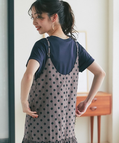 La boutique BonBon（ラブティックボンボン）の「ターンバックスリーブTシャツ（Tシャツ/カットソー・レディース・ネイビー/ピンク/チャコールグレー/オフホワイト/サックスブルー・FREE）」の16枚目の写真