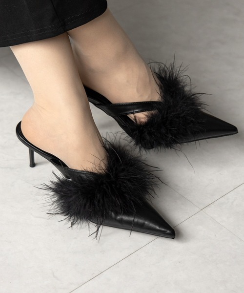 me+em select(ミームセレクト)の「【 2color 】フェザーファーポインテッドトゥミュール / feather fur pointed toe mules(パンプス・レディース・ブラック/アイボリー・39/38/37/36)」の10枚目の写真