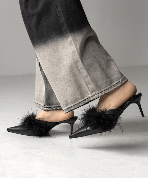 セール】【 2color 】フェザーファーポインテッドトゥミュール