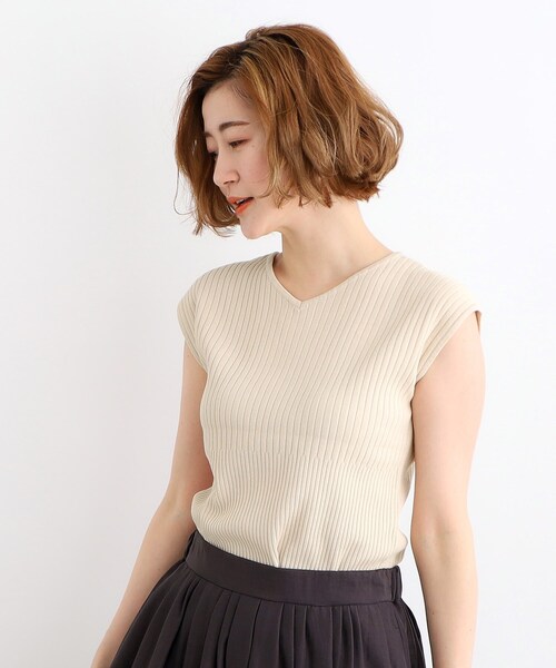 grove（グローブ）の「◆雑誌掲載【洗える・UVカット・抗ピル】前後2WAY針抜き切替フレンチスリーブプルオーバー（ニット/セーター・レディース・ナチュラル/ブラック/ブルー系その他・01/02/03/04/05）」の19枚目の写真