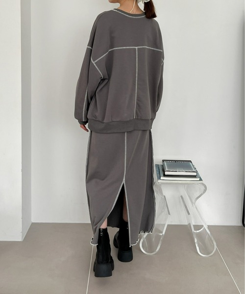 Olu.（オルドット）の「配色ステッチスウェット[セットアップ可能]（スウェット・レディース・ブルー/チャコールグレー/アイボリー/モカ・FREE）」の18枚目の写真