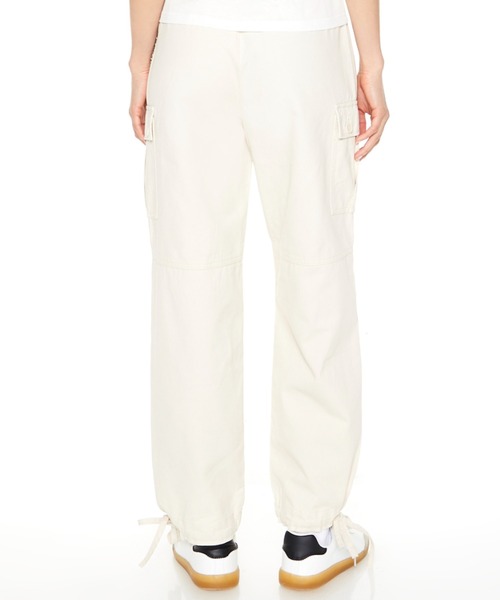 FOREVER 21（フォーエバー トゥエンティーワン）の「ツイルカーゴパンツ（カーゴパンツ・レディース・ブラック/ホワイト・SMALL/MEDIUM）」の9枚目の写真