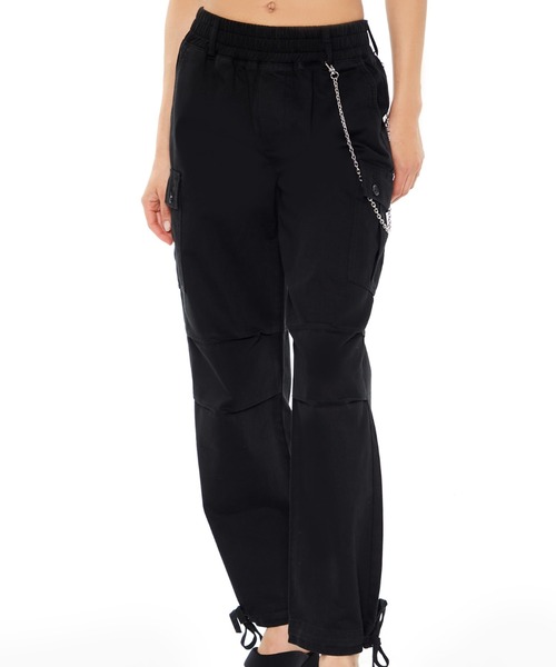FOREVER 21（フォーエバー トゥエンティーワン）の「ツイルカーゴパンツ（カーゴパンツ・レディース・ブラック/ホワイト・SMALL/MEDIUM）」の6枚目の写真