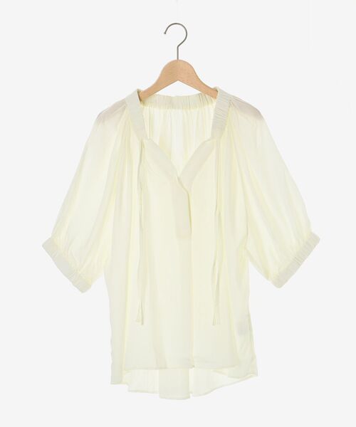 le.coeur blanc（ルクールブラン）の「シアーVネックギャザーブラウス（シャツ/ブラウス・レディース・キャメル/グリーン/オフホワイト・38）」の15枚目の写真