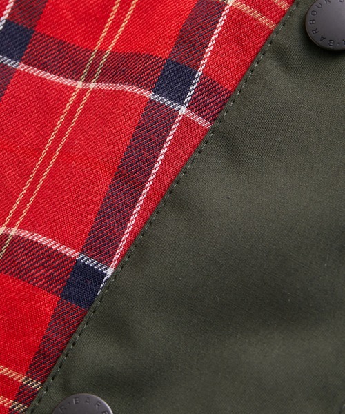 Barbour(バブアー)の「《別注》【BARBOUR/バブアー】TRANSPORT リバーシブルブルゾン / ブルガリア製 / UNISEX(ブルゾン・メンズ・カーキ/ブラック・XL/S/M/L)」の6枚目の写真