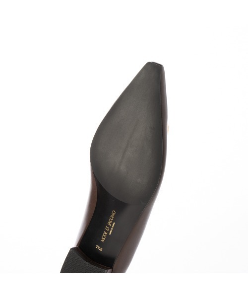Mode et Jacomo（モードエジャコモ）の「メタルフラットパンプス（パンプス・レディース・ダークブラウン/アイボリー/ブラック・22.5cm/23cm/23.5cm/24cm/24.5cm）」の18枚目の写真