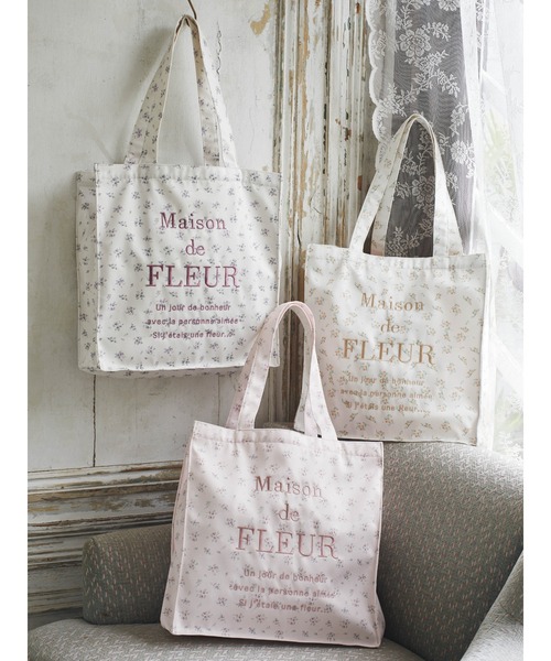 Maison de FLEUR（メゾンドフルール）の「フラワープリントスクエア