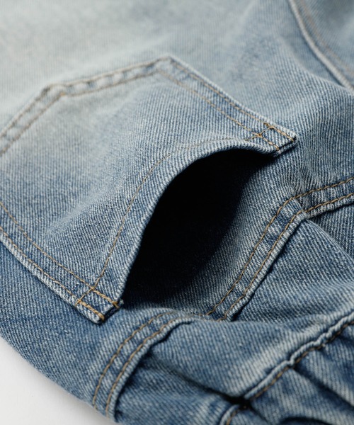 URBAN CHERRY（アーバンチェリー）の「バイカラーウォッシュストレートデニムパンツ（デニムパンツ・キッズ・ブルー・110cm/120cm/130cm/140cm）」の15枚目の写真