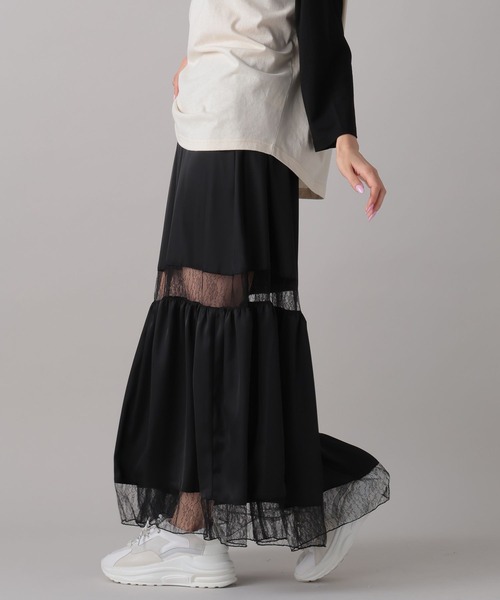 FOREVER 21（フォーエバー トゥエンティーワン）の「【2024FW】レースドッキングスカート（スカート・レディース・ベージュ/ブラック・FREE）」の2枚目の写真
