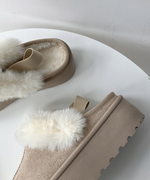 AS KNOW AS plus（アズノゥアズプラス）の「厚底ムートンサンダル（サンダル・レディース・ブラック/ベージュ/ライトベージュ・LL/S/M/L）」の13枚目の写真