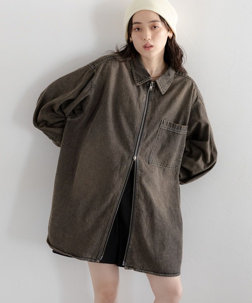 RAGEBLUE（レイジブルー）の「【UNISEX】 overdyed denim loose shirt/選べる着丈/Wジップオーバーダイ加工デニムルーズシャツ（シャツ/ブラウス・レディース・ライトブルー/ブルー/ブラウン/ブラック/ブルー系7・MEDIUM/LARGE）」の3枚目の写真