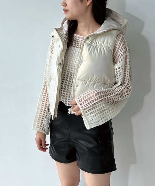 AS KNOW AS plus(アズノゥアズプラス)の「◇フード付き中綿ショートベスト(ダウンベスト・レディース・ブラック/ホワイト系/パープル系・FREE)」の19枚目の写真