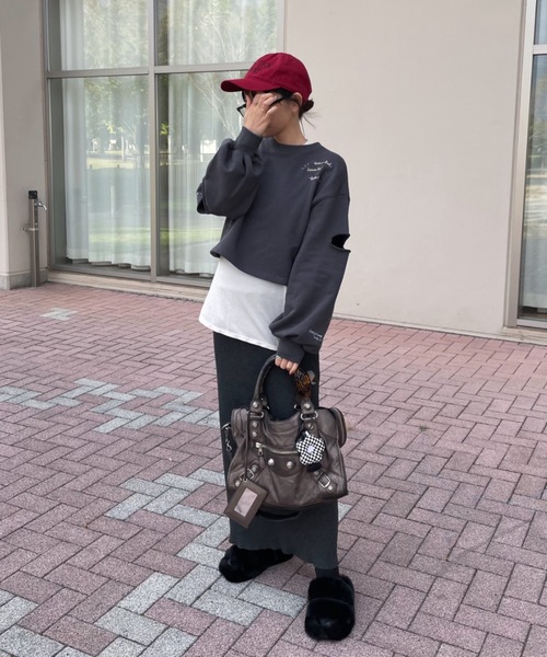 INTER FACTORY（インターファクトリー）の「YUKI - 刺繍カットアウトスウェット made in INTER FACTORY（スウェット・レディース・チャコールグレー/ライトグレー・FREE）」の8枚目の写真