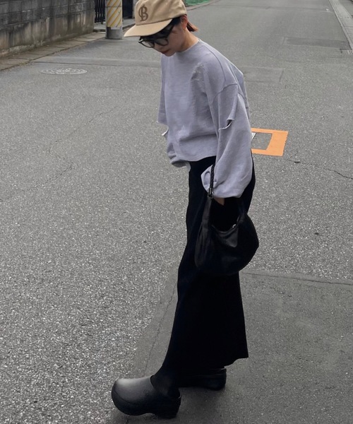 INTER FACTORY（インターファクトリー）の「YUKI - 刺繍カットアウトスウェット made in INTER FACTORY（スウェット・レディース・チャコールグレー/ライトグレー・FREE）」の14枚目の写真