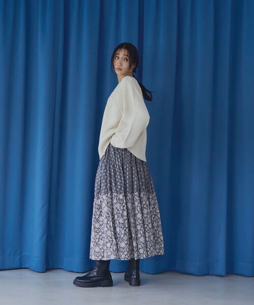 coen（コーエン）の「【ぽわん袖×かわいいデザインのほめられニット】冬の褒められニット/キュウシンライククルーネックニット（ニット/セーター・レディース・レッド/ライトブルー/オフホワイト/ダークグレー・L/M）」の12枚目の写真