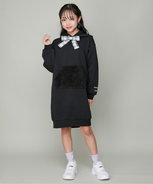 JENNI belle(ジェニィベル)の「【WEB限定】【あったか】裏起毛ボアポケットリボン付きワンピ(ワンピース・キッズ・ブラック/ラベンダー・130cm/150cm/120cm/140cm)」の6枚目の写真