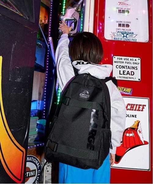 XLARGE KIDS(エクストララージキッズ)の「ストラップつきバックパック(バックパック/リュック・キッズ・カーキ/ブラック・FREE)」の3枚目の写真