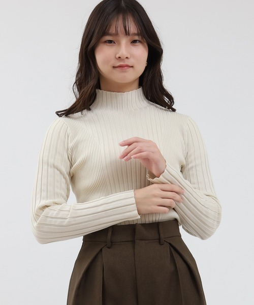 TRUDEA(トルディア)の「ランダムリブハイネックプルオーバー(ニット/セーター・レディース・ブラック/ブルーグリーン/ワイン/ベージュ/ライトグレー・MEDIUM/LARGE)」の3枚目の写真