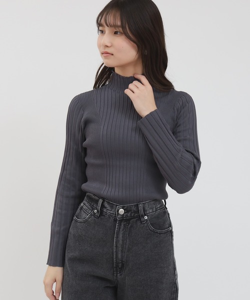 TRUDEA(トルディア)の「ランダムリブハイネックプルオーバー(ニット/セーター・レディース・ブラック/ブルーグリーン/ワイン/ベージュ/ライトグレー・MEDIUM/LARGE)」の2枚目の写真