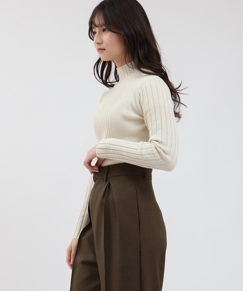 TRUDEA(トルディア)の「ランダムリブハイネックプルオーバー(ニット/セーター・レディース・ブラック/ブルーグリーン/ワイン/ベージュ/ライトグレー・MEDIUM/LARGE)」の10枚目の写真
