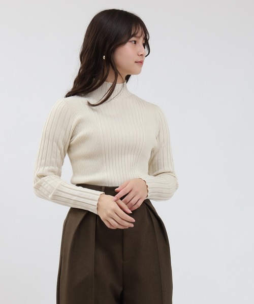 TRUDEA(トルディア)の「ランダムリブハイネックプルオーバー(ニット/セーター・レディース・ブラック/ブルーグリーン/ワイン/ベージュ/ライトグレー・MEDIUM/LARGE)」の12枚目の写真