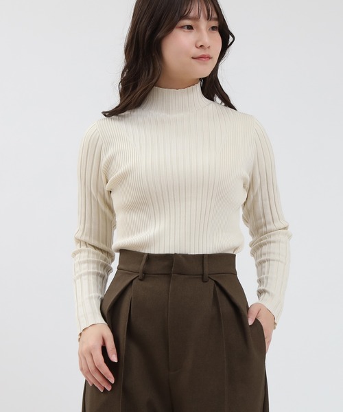 TRUDEA(トルディア)の「ランダムリブハイネックプルオーバー(ニット/セーター・レディース・ブラック/ブルーグリーン/ワイン/ベージュ/ライトグレー・MEDIUM/LARGE)」の8枚目の写真