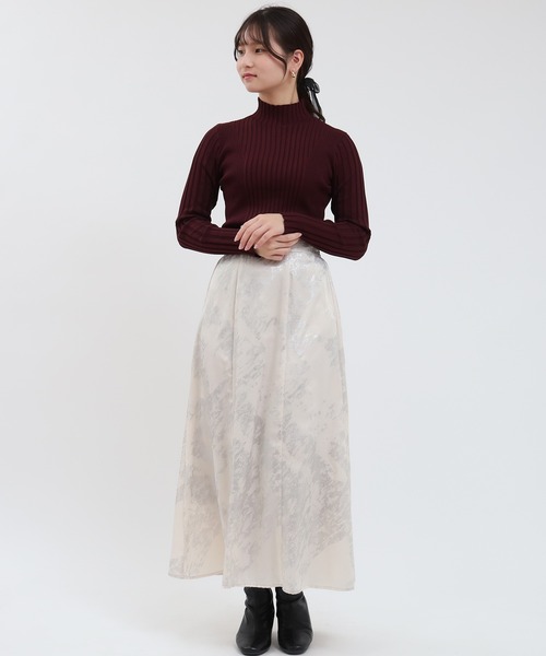 TRUDEA(トルディア)の「ランダムリブハイネックプルオーバー(ニット/セーター・レディース・ブラック/ブルーグリーン/ワイン/ベージュ/ライトグレー・MEDIUM/LARGE)」の7枚目の写真