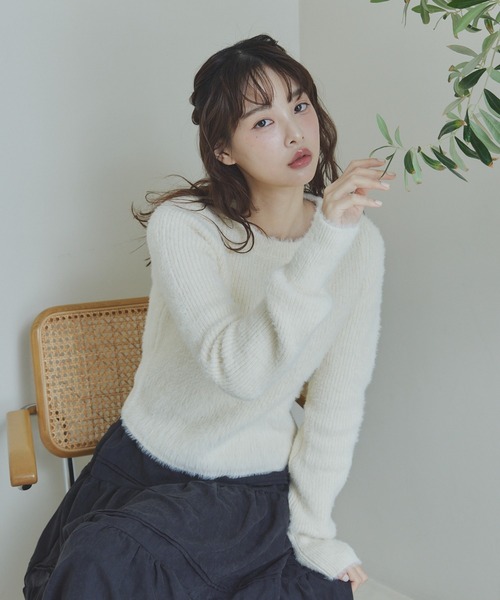 Lallana(ララーナ)の「シャギーショートニット(ニット/セーター・レディース・アイボリー/ネイビー/ベージュ・FREE)」の19枚目の写真