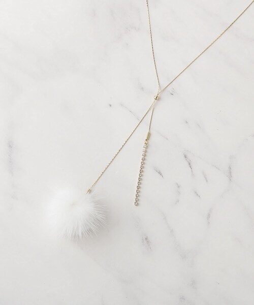 SHOO・LA・RUE（シューラルー）の「◆ミンクファーモチーフネックレス（ネックレス・レディース・ライトグレー/ホワイト/ベージュ・00）」の2枚目の写真