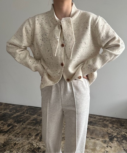 lawgy（ラウジー）の「grain tie wood button knit / グレインタイ